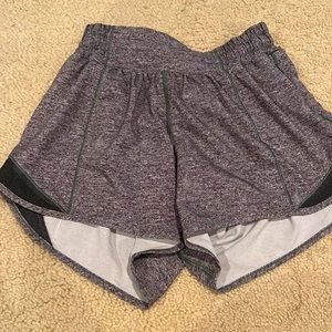 lululemon hottie hot shorts size 2